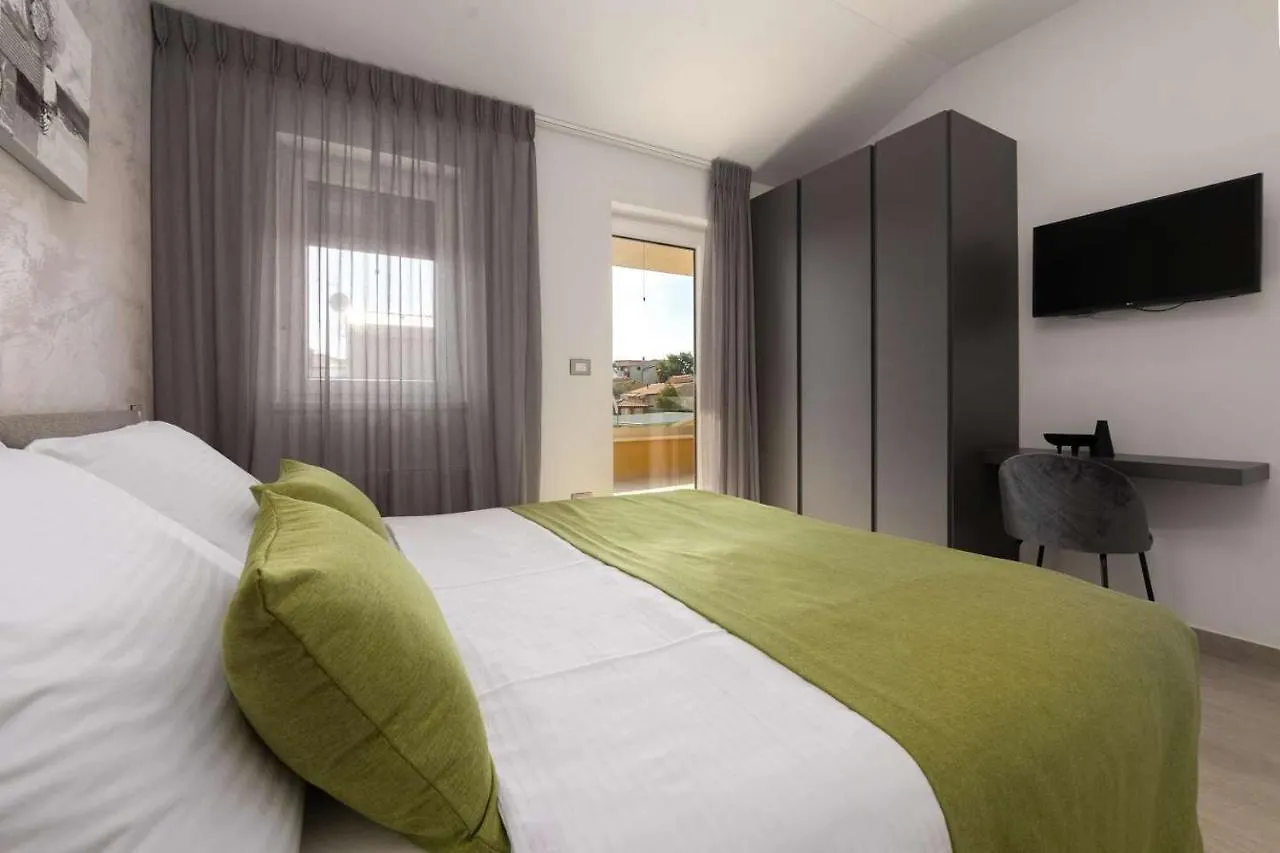 Villa Elena Porec 0*,